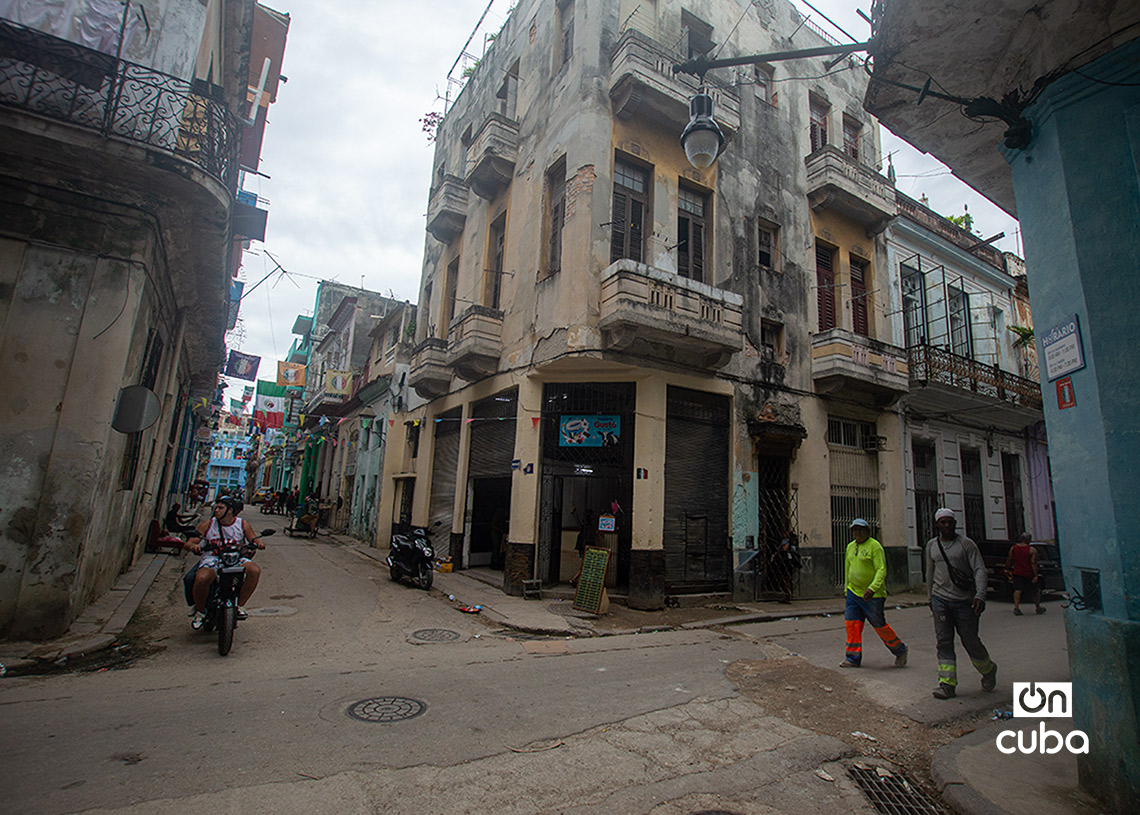 Calle Curazao, en La Habana Vieja. Foto: Otmaro Rodríguez.