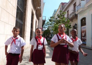 Escolares de nivel primario en La Habana. Foto: AMD.
