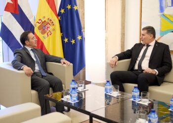 Óscar Pérez-Oliva Fraga y Carlos Cuerpo. Foto: @polivaoscar