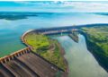 Hidroeléctrica Iguazú en el río Paraná. Foto: Canva.