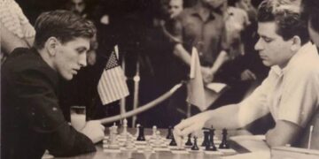 Bobby Fischer contra el soviético Boris Spassky, en la Olimpiada de Ajedrez de La Habana en 1966. Foto: OC, archivo.