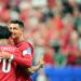 Cristiano Ronaldo (d) celebra con su compañero Joao Cancelo luego de marcarle un gol a Uzbekistán, durante la Copa Mundial de Fútbol 2026, en Houston, EE.UU., el 23 de junio de 2026. Foto: Sam Wasson / EFE / EPA.