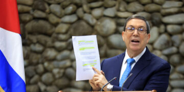 El canciller cubano, Bruno Rodríguez, habla en una rueda de prensa en La Habana. Foto: Ernesto Mastrascusa / EFE / Archivo.