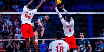 Cuba cayó ante Irán 1-3 y sufrió su octava derrota consecutiva en la Liga de Naciones, en un partido marcado por la grave lesión del central Javier Concepción. Foto: Volleyball World.
