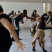 Grupo de danza moderna hispano-cubana, MiCompañía, ensayando en La Habana. Foto: Ernesto Mastrascusa/EFE.