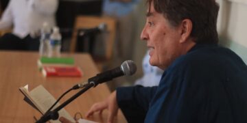 Presentación de su libro "Antología poética" en Nodo Habana, en la UNEAC. Foto: Tomada del perfil en Facebook de la UNEAC.