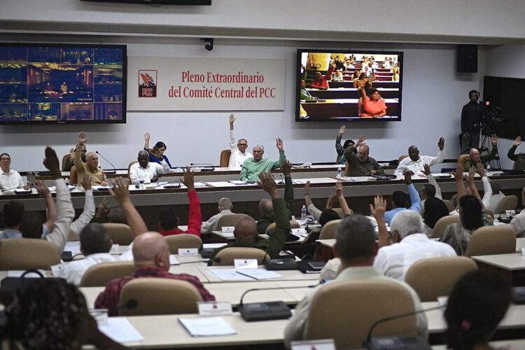 El Partido Comunista de Cuba (PCC) dio luz verde a las reformas. Foto: @PresidenciaCuba