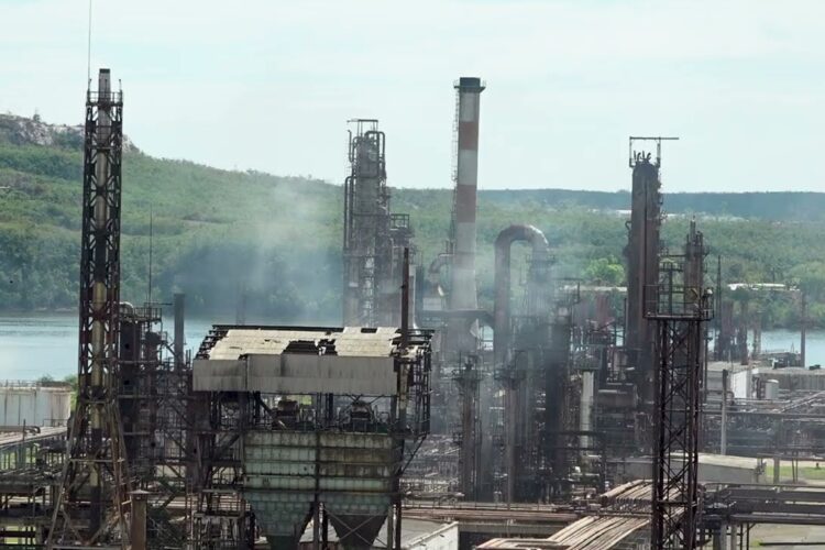 Refinería Hermanos Díaz, de Santiago de Cuba. Foto: TV Santiago / Archivo.