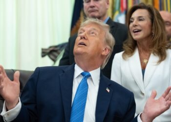 Trump en la Casa Blanca. Foto: AARON SCHWARTZ/ EFE/EPA/POOL