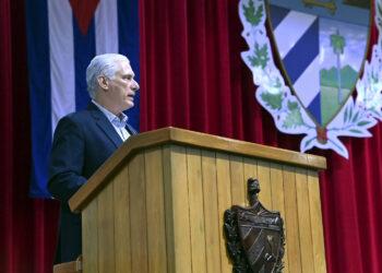 El presidente cubano Miguel Díaz-Canel habla ante la Asamblea Nacional en el Palacio de Convenciones de La Habana, el jueves 30 de julio de 2026. Foto: EFE / Presidencia de Cuba / Estudio Revolución.