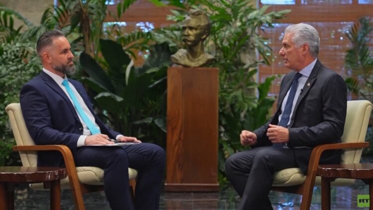 El presidente Miguel Díaz-Canel en entrevista con Russia Today. Foto: RT.