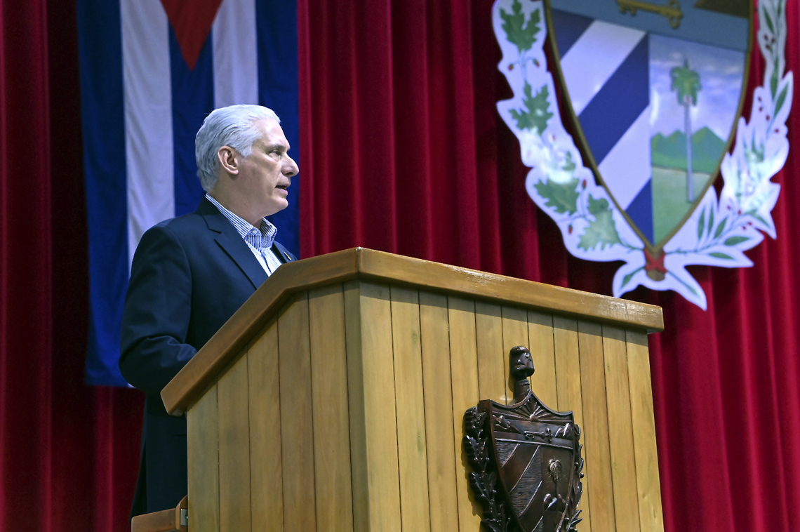 El presidente cubano Miguel Díaz-Canel habla ante la Asamblea Nacional en el Palacio de Convenciones de La Habana, el jueves 30 de julio de 2026. Foto: EFE / Presidencia de Cuba / Estudio Revolución.