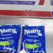 Paquetes de leche en polvo donde fue encontrada cocaína, en el aeropuerto internacional de La Habana. Foto: AduanaCuba / X.
