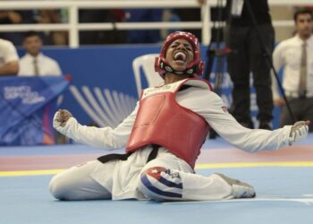 La cubana Anaisel León sorprendió al derrotar en la final de la división de los 67 kilos del taekwondo a la mexicana Leslie Soltero, la favorita de su división. Foto: Tomada del perfil en Facebook de JIT Deporte Cubano.