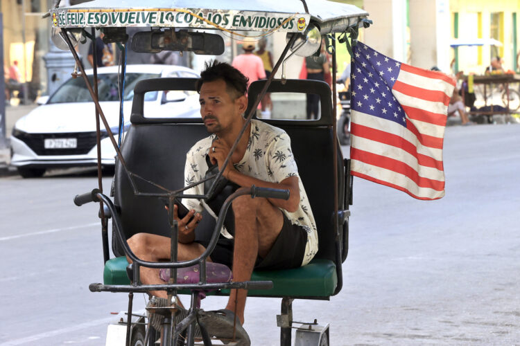 Cuba vive una profunda crisis energética desde mediados de 2024, agravada desde enero por el bloqueo petrolero impuesto por Estados Unidos. Foto: Ernesto Mastrascusa/EFE.