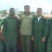 Imagen de archivo del expiloto militar cubano Luis Raúl González-Pardo Rodríguez (centro), junto a otros militares de la isla. Foto: Tomada de las redes sociales / Archivo.