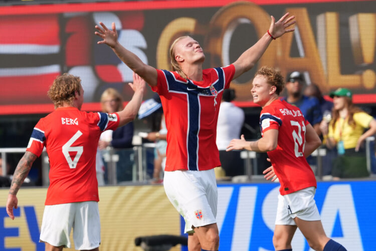El noruego Erling Haaland celebra uno de sus goles ante Brasil, en los octavos de final del Mundial de fútbol 2026. Foto: Ángel Colmenares / EFE.