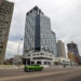Imagen de archivo del hotel Grand Aston Habana en la zona del malecón habanero, poco antes de la retirada de la compañía indonesia Archipelago International de Cuba como resultado de las medidas de la Administración Trump. Foto: Ernesto Mastrascusa / EFE / Archivo.