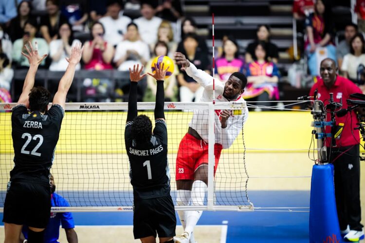 Marlon Yant resultó el máximo anotador por Cuba en el duelo contra Argentina en la Liga de Naciones 2026. Foto: Volleyball World.