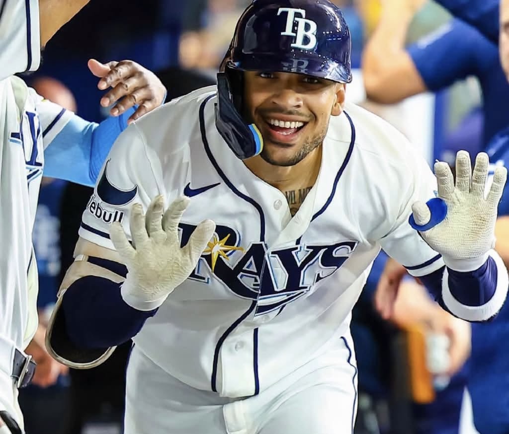 El cubano Víctor Mesa Jr. celebra uno de sus cuadrangulares en la temporada 2026. Foto: @raysbaseball / Instagram.