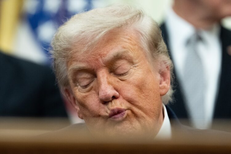 El presidente Donald Trump el pasado 26 de junio en la Oficina Oval de la Casa Blanca. Foto: EFE/EPA/Aaron Schwartz / POOL.