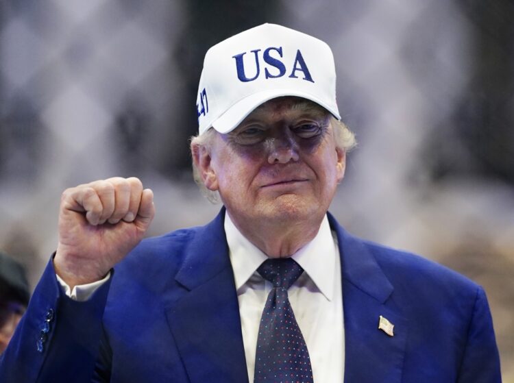 Fotografía de archivo del 15 de junio de 2026 del presidente de Estados Unidos, Donald Trump, reaccionando tras el evento UFC Freedom 250, celebrado en el Jardín Sur de la Casa Blanca en Washington. Foto: EFE/EPA/BONNIE CASH / POOL ARCHIVO.