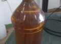 Aceite no apto para consumo humano vendido en una feria en Mayabeque. Foto: Facebook/Dps Mayabeque.