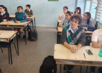 Estudiantes cubanos en el aula. Foto: Facebook/Ministerio de Educación.