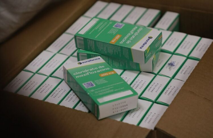 Parte del donativo de siete toneladas de medicamentos entregadas por el Movimiento de los Trabajadores Rurales Sin Tierra (MST) de Brasil y destinadas al hospital Ameijeiras de La Habana. Foto: Agencia Cubana de Noticias (ACN).
