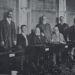 Finlay (centro) presidiendo la Junta Superior de Sanidad. Foto: El Fígaro, 3 de diciembre de 1905.