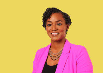 La demócrata Angie Nixon, aspirante al Senado por Florida, aseguró que el bloqueo a Cuba es un fracaso. Foto cedida a On Cuba por el equipo de campaña.
