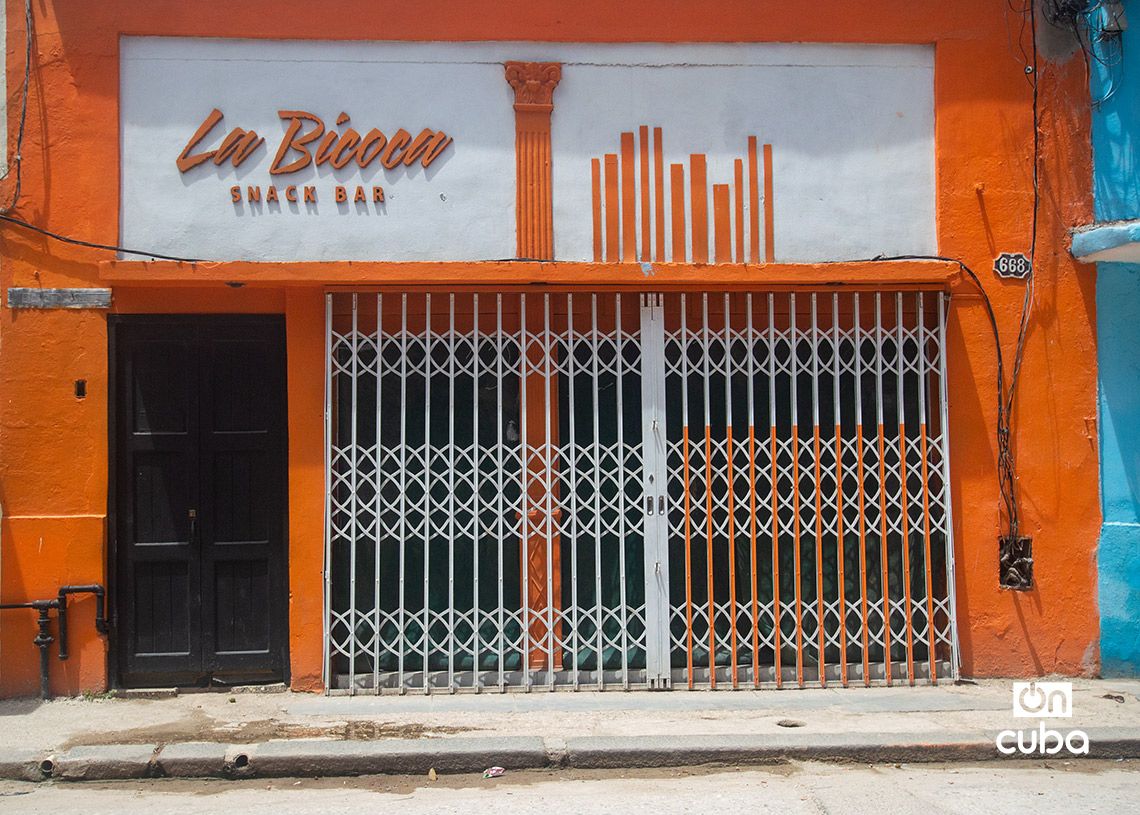 Negocio privado cerrado en La Habana. Foto: Otmaro Rodríguez.