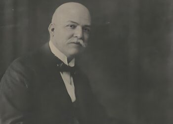 El doctor Oscar Amoedo, considerado padre de la Odontología Forense. Foto: Revista Social, junio de 1922.