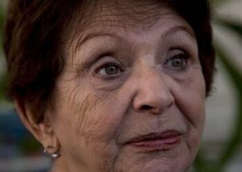 Paula Alí.