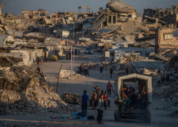 Vista de la destrucción causada por Israel en Jalabiya, al norte de Ciudad de Gaza, el 8 de agosto. Foto: MOHAMMED SABER / EFE