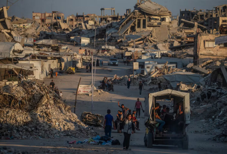 Vista de la destrucción causada por Israel en Jalabiya, al norte de Ciudad de Gaza, el 8 de agosto. Foto: MOHAMMED SABER / EFE