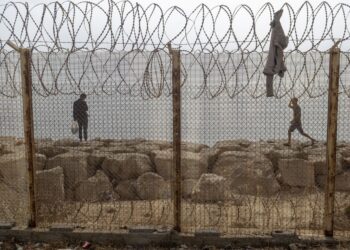 Marruecos, 01/08/2026. La crisis migratoria se intensificó en Ceuta en los últimos días. Foto: EFE/EPA/JALAL MORCHIDI.