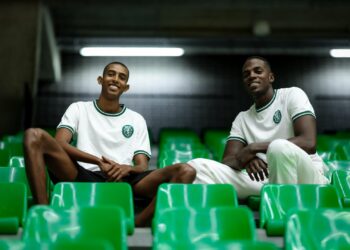 Díaz y Alayo en las instalaciones del club Sporting CP, de Lisboa. Foto: Sitio Web oficial del Sporting Club de Portugal