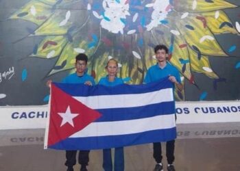 Delegación cubana ganadora de cinco medallas en la Olimpiada Internacional de Ciencias de la Tierra, celebrada en la ciudad italiana de Turín. Foto: Tomada del perfil de Facebook de Juventud Técnica.