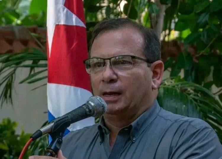 El presidente del Instituto Cubano de Amistad con los Pueblos (ICAP), Fernando González Llort, es uno de los funcionarios cubanos sancionados por EE.UU. Foto: @EnoelvisV / X / Archivo.