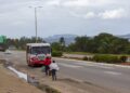 Dada la crisis cubana, determinada por la carencia de combustible, el aceite dieléctrico termina mezclado con diésel en los depósitos de combustible de los vehículos. Foto: Izet Morales, Girón.