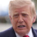 Donald Trump habla con la prensa desde la Casa Blanca este sábado en Washington. Foto: EFE/ Octavio Guzmán.