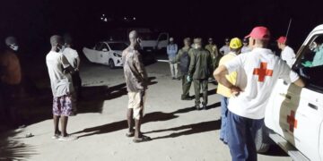 Grupo de haitianos procedentes de Haití llegaron a la Playa Siboney en el municipio de Santiago de Cuba. Foto: Facebook/Aris Arias.