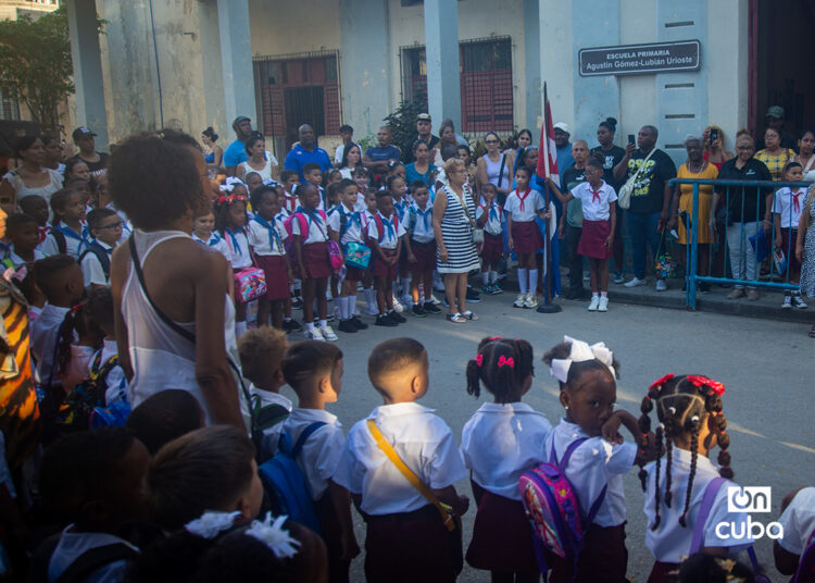 Incicio del curso escolar en una escuela de La Habana Vieja. Foto: Otmaro Rodríguez.