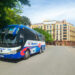 Un ómnibus de turismo en La Habana. Foto: Otmaro Rodríguez.