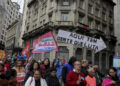 32º edición de la marcha del "Grito de los Excluidos" el pasado lunes en Sao Paulo, Brasil. La marcha, que se realizó con el lema "¡En defensa de la Tierra, la paz y la vivienda, alzamos la voz! ", busca llamar la atención sobre las condiciones de creciente exclusión social en la sociedad brasileña. Foto: EFE/Sebastião Moreira.
