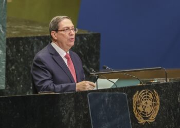 El ministro de Asuntos Exteriores de Cuba, Bruno Rodríguez Parrilla, interviene durante el debate general del 81.º período de sesiones de la Asamblea General de las Naciones Unidas en Nueva York. Foto: EFE/EPA/SARAH YENESEL.