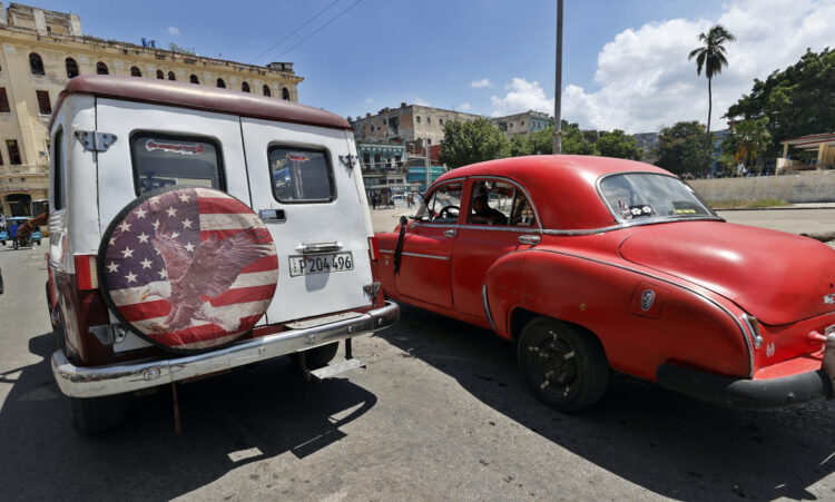Las importaciones cubanas procedentes del mercado estadounidense han alcanzado cifras récord en 2026, un incremento sostenido que refuerza la dependencia de la isla de EE.UU. para la compra de combustibles y bienes de consumo. Foto: EFE/ Ernesto Mastrascusa.
