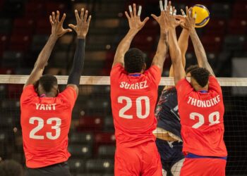 El equipo masculino de Cuba se estrenó con victoria 3-0 sobre República Dominicana en el Campeonato Continental NORCECA. Foto: NorcecaInfo / Facebook.
