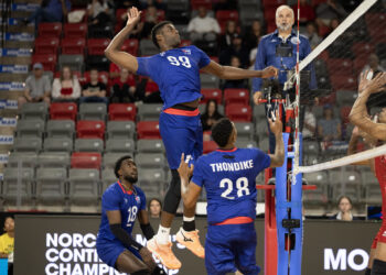 Cuba venció a República Dominicana en la disputa del bronce, en el Campeonato Continental NORCECA 2026, y conquistó el boleto directo al próximo Mundial de voleibol masculino. Foto: NORCECA.